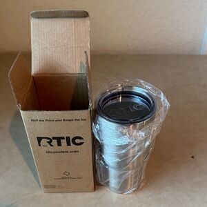 RTIC 30oz Silver Insulated Tumbler